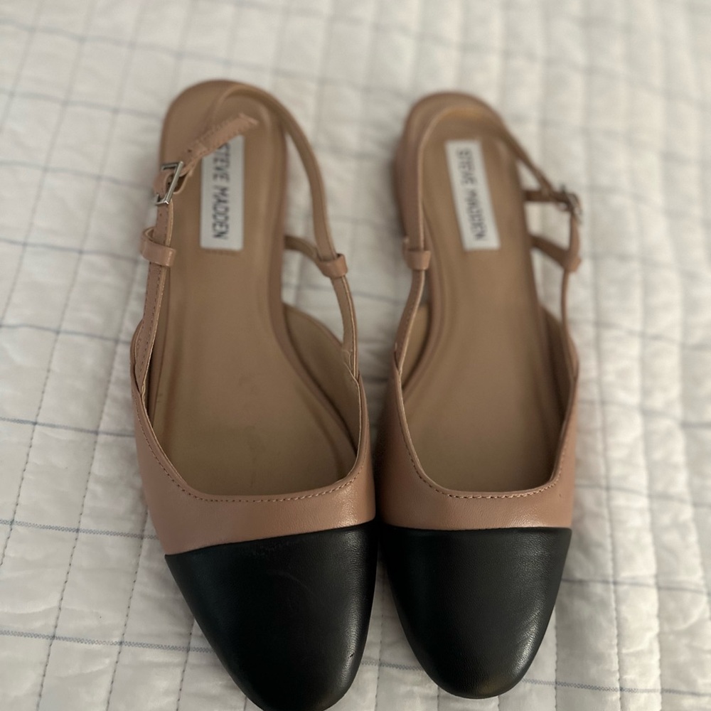 Steve Madden Black and Brown Flats